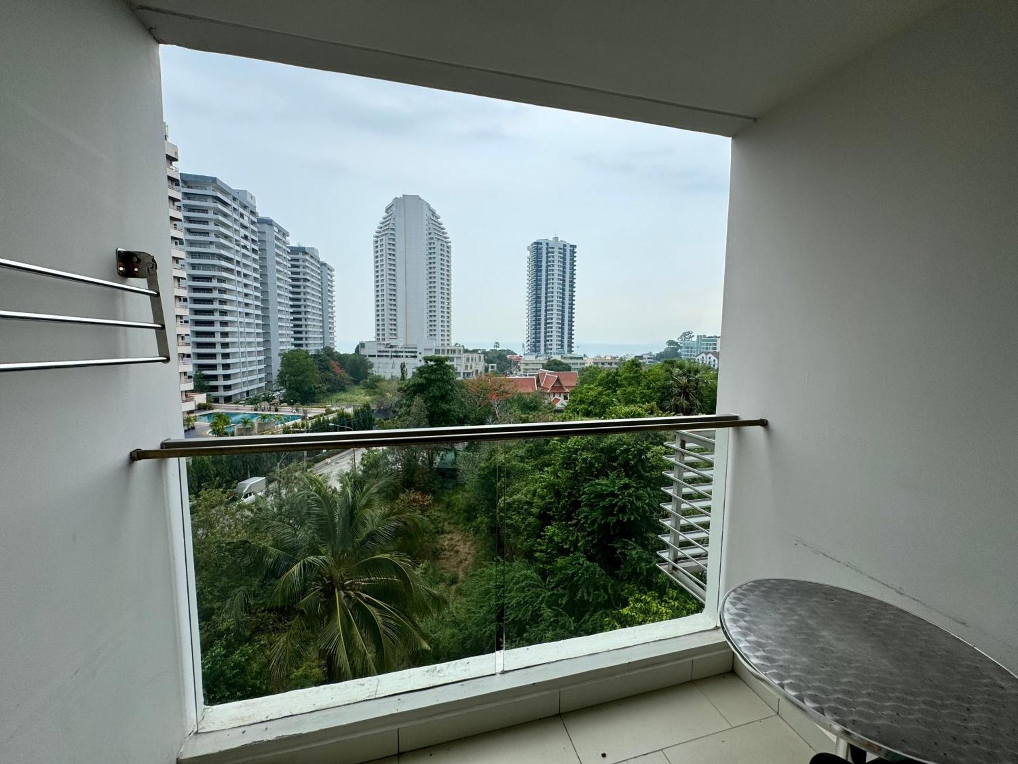 Laguna Bay 2 By Pattaya Sunny Rentals Room photo