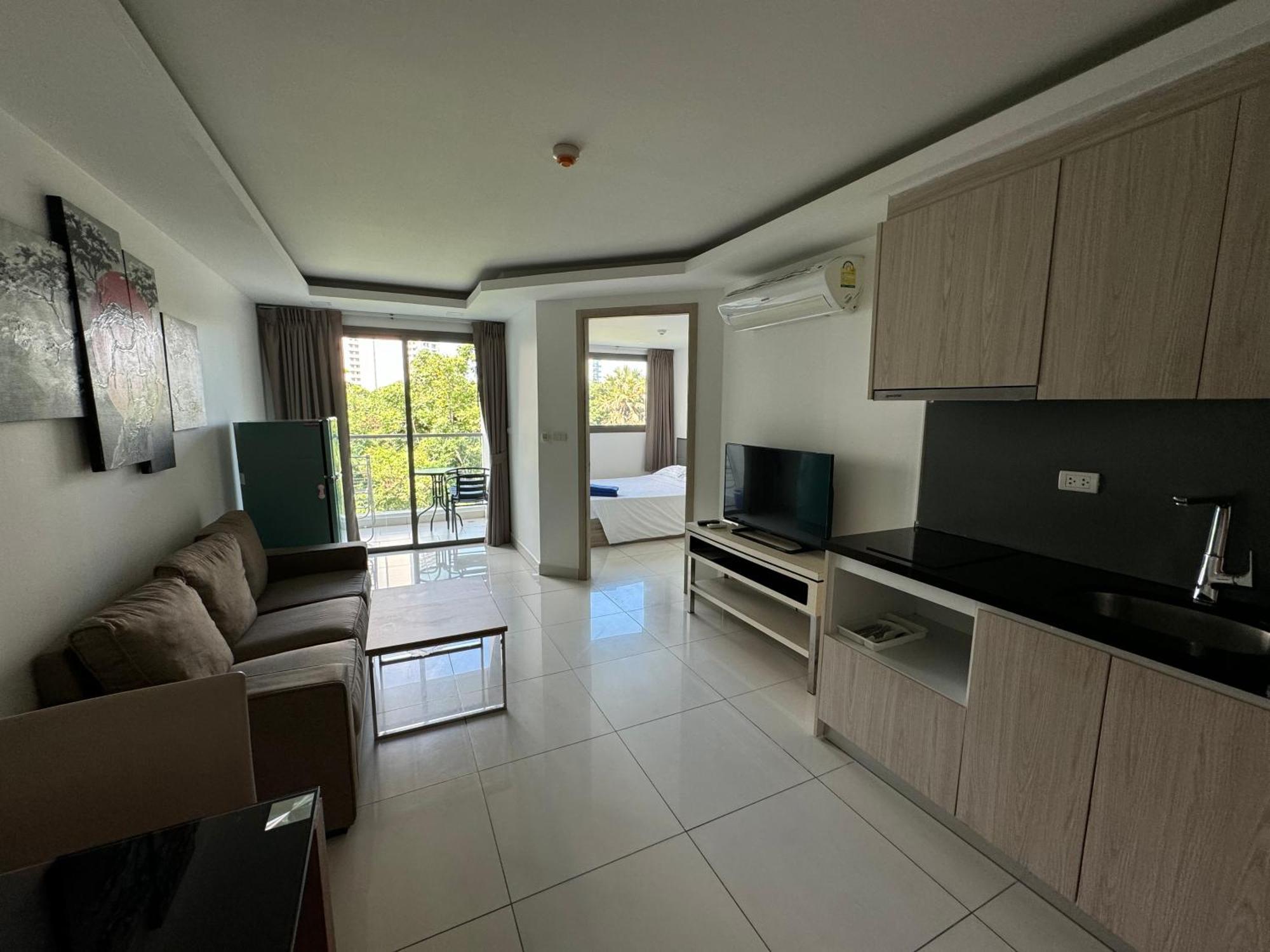Laguna Bay 2 By Pattaya Sunny Rentals Room photo